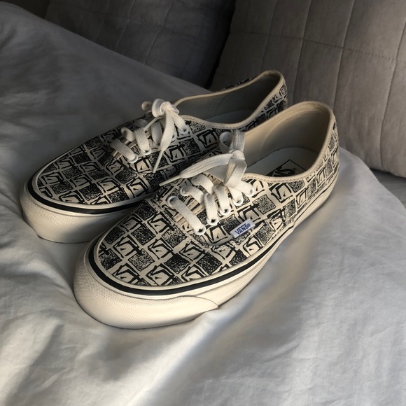 Vans Authentic Style 44 - Picture 1 of 7